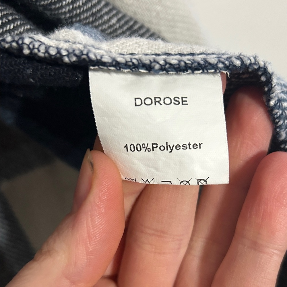 Lightweight Blue and white boyfriend flannel shacket - Picture 3 of 5